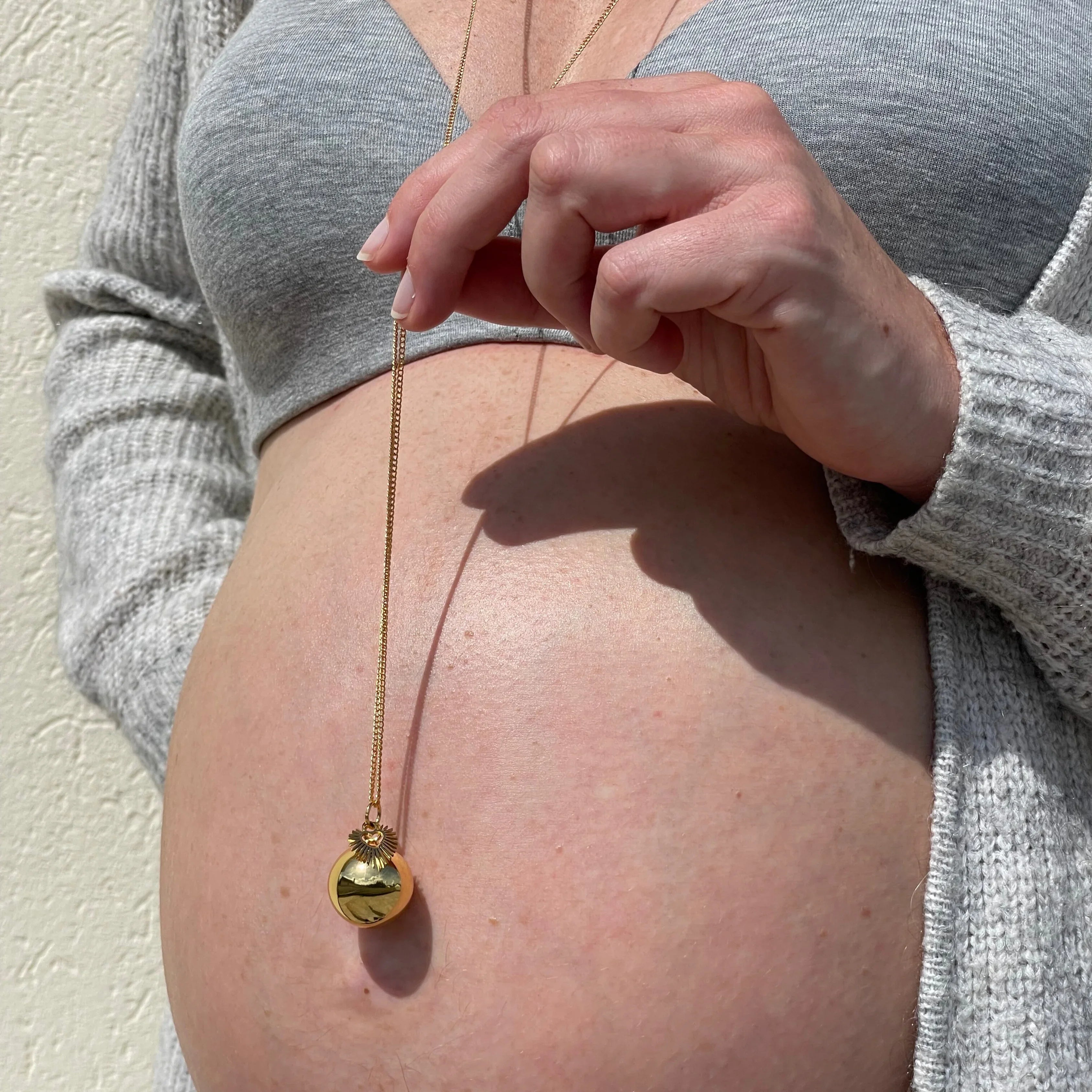 Bola de Grossesse : À quoi ça sert et quand commencer à le porter ? - MAISON DE L'AMOUR