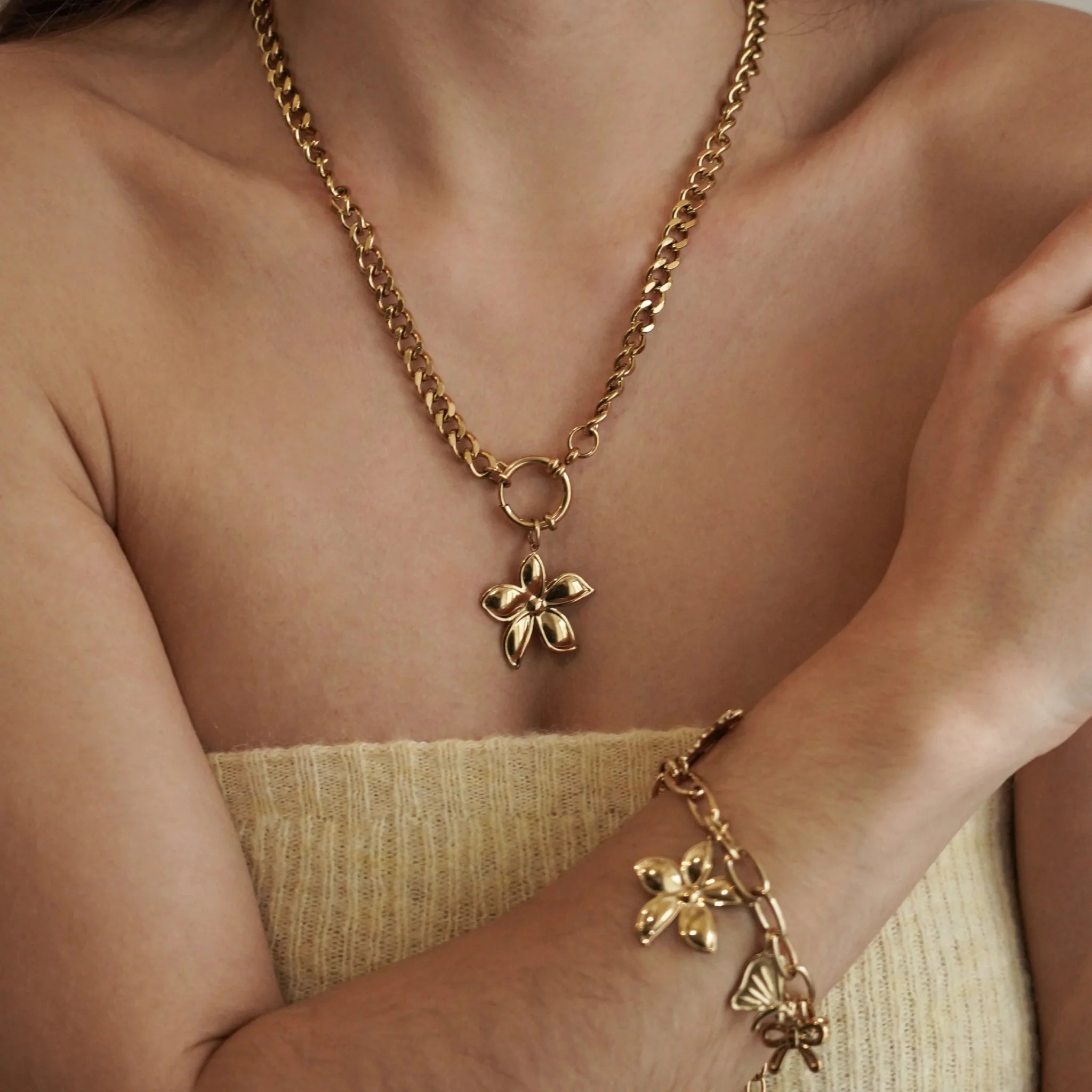 Peau pâle ou mate : Pourquoi le doré va à tout le monde ?