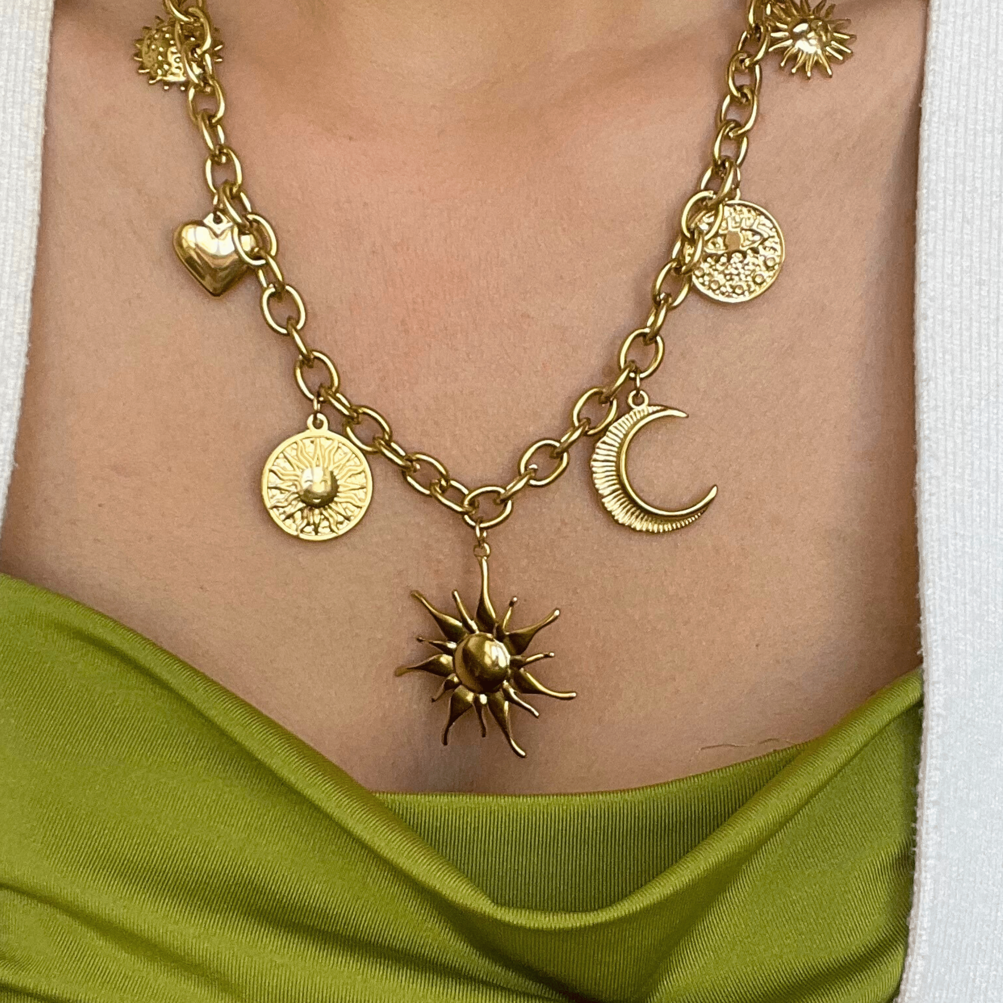 Découvrez les Bijoux Tendances et Minimalistes qui ne rouillent pas pour l'Été 2024 - MAISON DE L'AMOUR