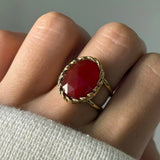 Bague acier inoxydable doré avec pierre naturelle (Jade Blanc, Amazonite) ovale rouge facettée, jonc tressé.