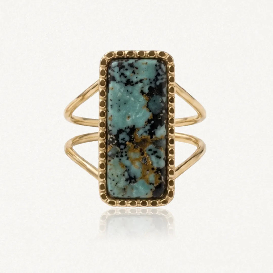 Bague en acier inoxydable doré à double anneau avec une pierre naturelle rectangulaire de Jade Blanc et Amazonite.