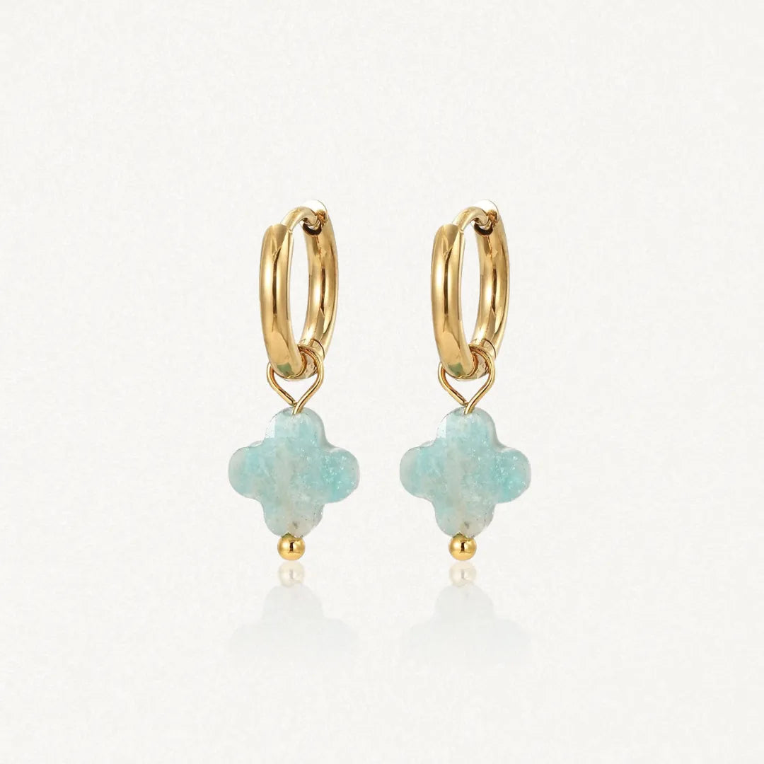 Paire de boucles d'oreilles créoles en acier inoxydable doré, pendentifs trèfles en pierre naturelle bleu-vert veinée, boule