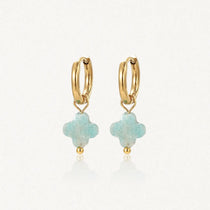 Paire de boucles d'oreilles créoles en acier inoxydable doré, pendentifs trèfles en pierre naturelle bleu-vert veinée, boule