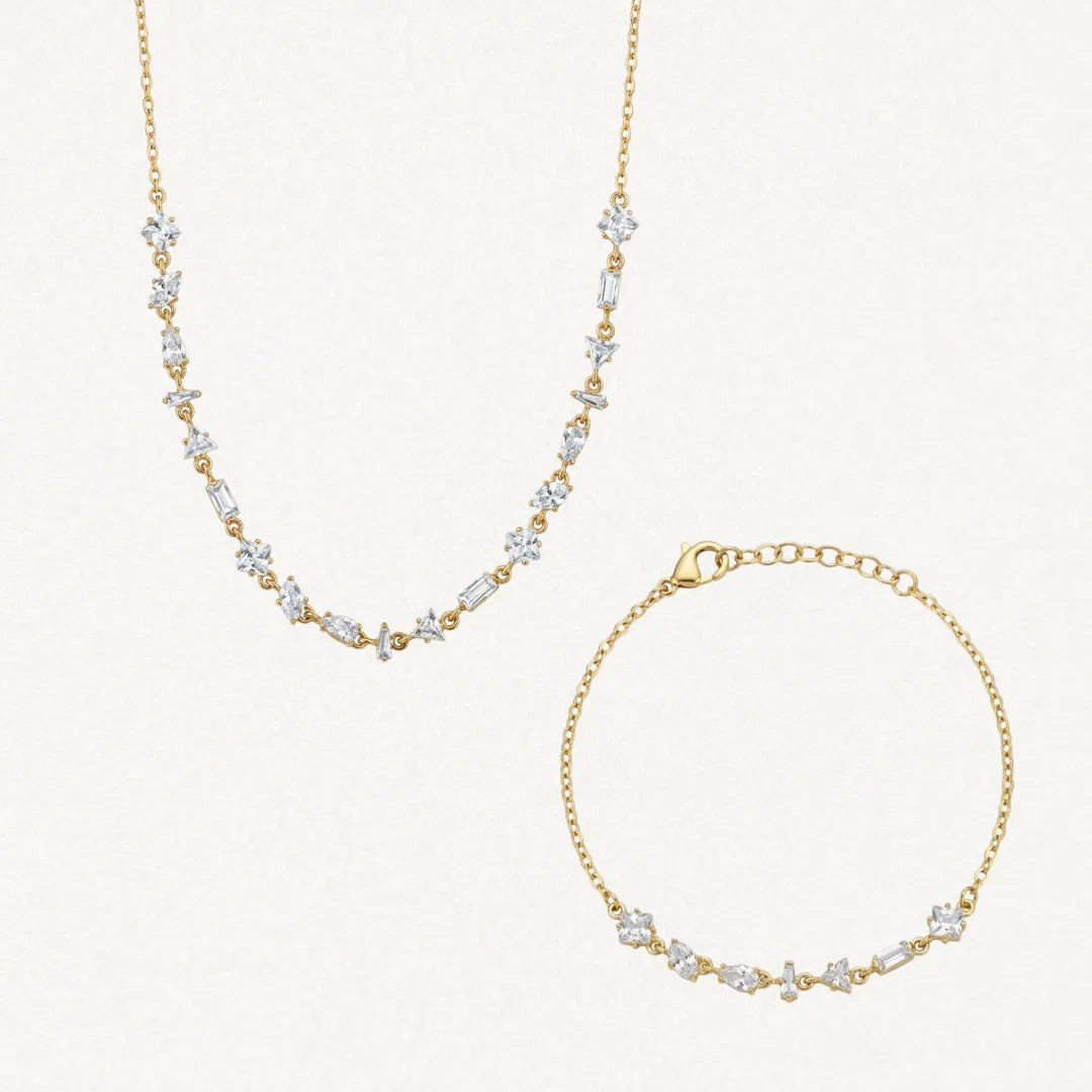 Coffret BLAIR compose d'un collier et d'un bracelet en acier inoxydable dore ornes de strass en zirconium